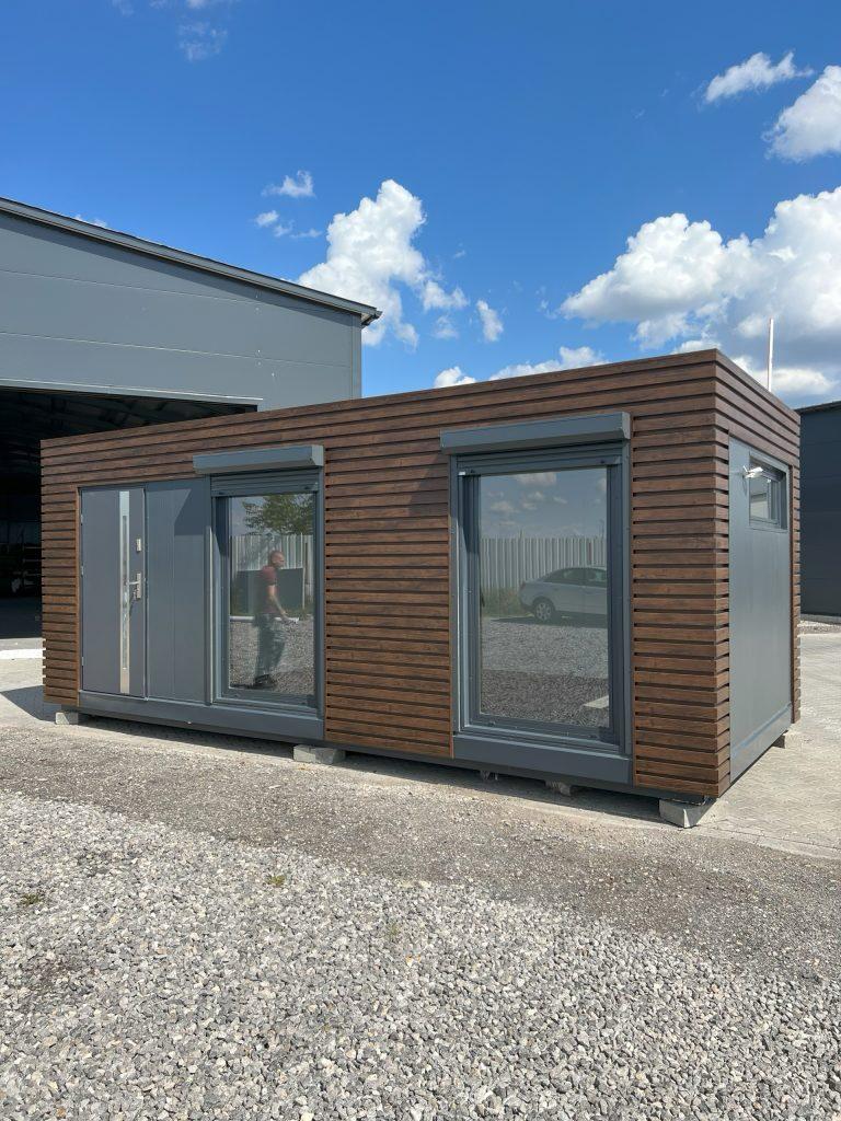 CONTENEDOR HABITABLE 700CM X 300CM