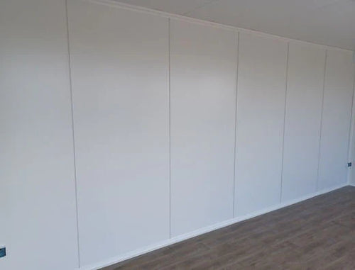 CONTENEDOR DE OFICINA OPEN SPACE 3×6 CON VITRINAS