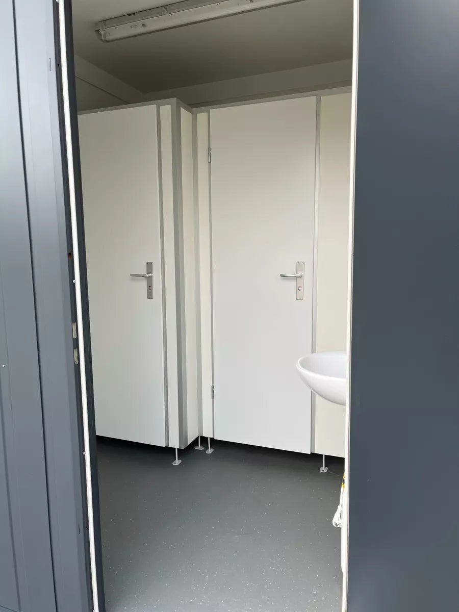 Contenedor sanitario de 20 pies D / H / compartimento para silla de ruedas