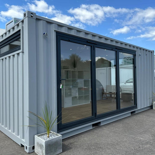 Oficina de Jardín 20x8ft CONVERSION DE CONTENEDOR DE TRANSPORTE A MEDIDA | Edificio Portátil