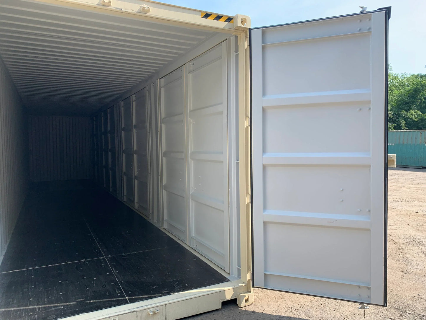 Nuevo *Cubo alto*CUATRO PUERTAS ABIERTAS LATERALES*