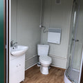 Contenedor de ducha de 4x2 metros