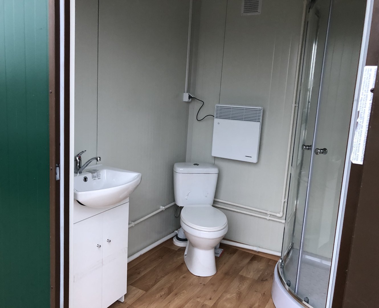 Contenedor de ducha de 4x2 metros