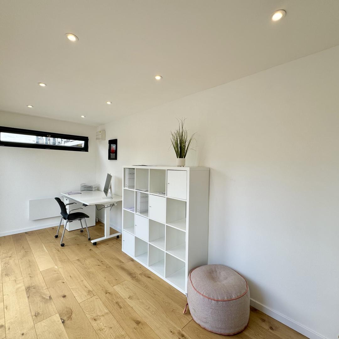 CONVERSIÓN PERSONALIZADA DE CONTENEDOR DE ENVÍO DE 20 x 8 pies | Edificio portátil | Oficina de jardín