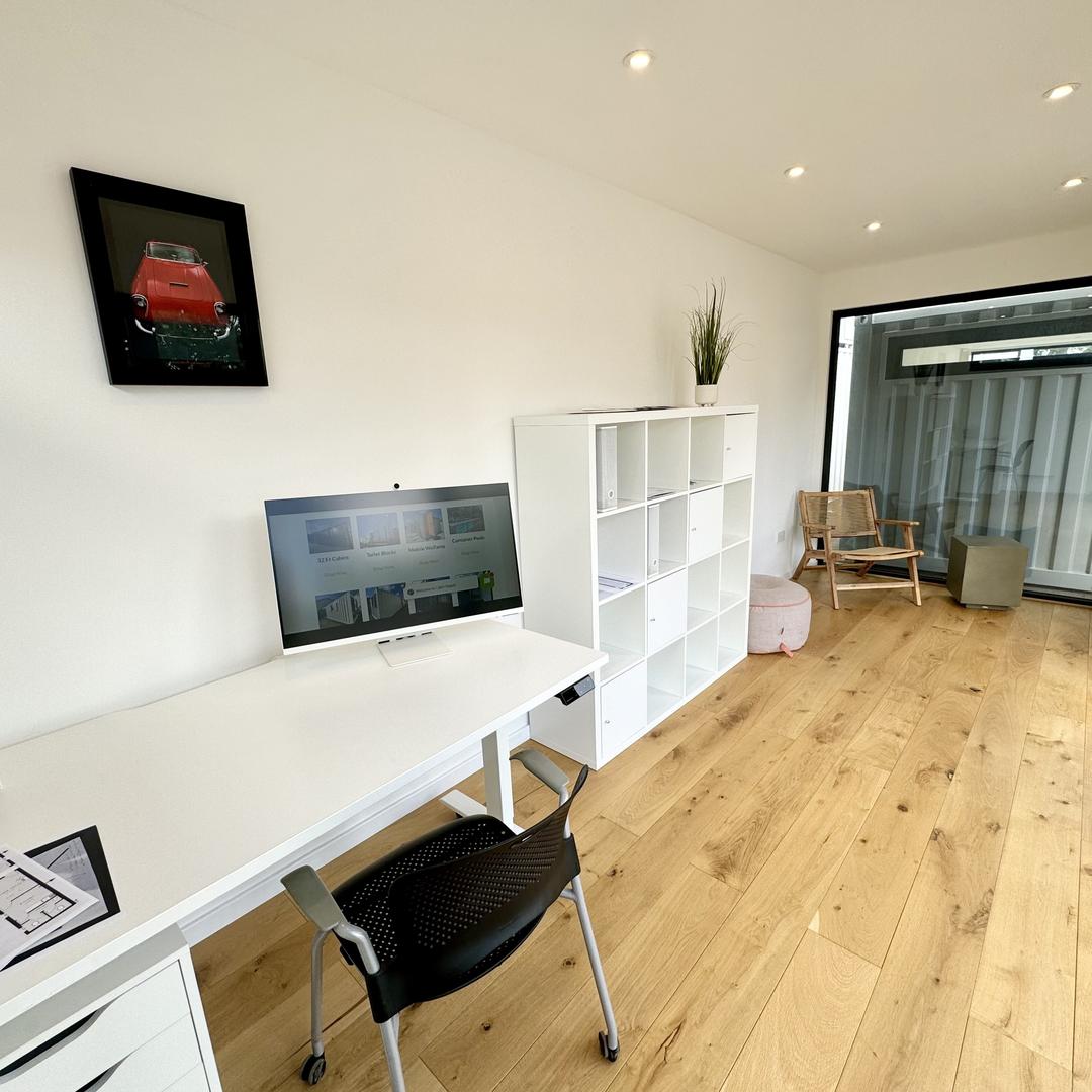 CONVERSIÓN PERSONALIZADA DE CONTENEDOR DE ENVÍO DE 20 x 8 pies | Edificio portátil | Oficina de jardín