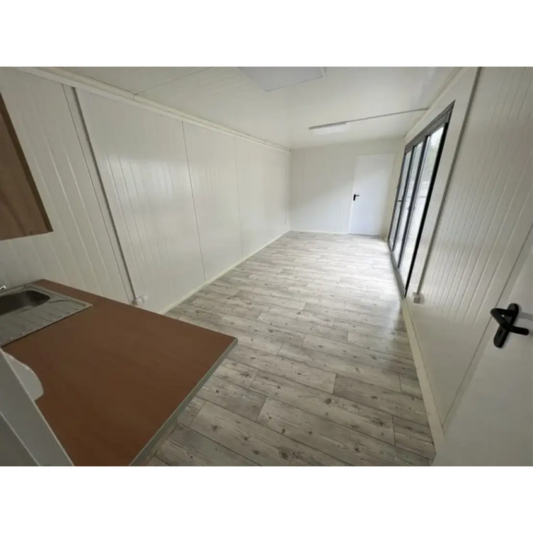 Contenedor de 11×3 metros (33 m²)