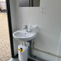 Contenedor sanitario de 20 pies D / H / compartimento para silla de ruedas